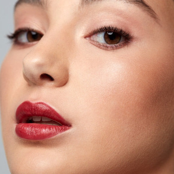 Laritzy Cosmetics Cream Lipstick in Crimson - Picture 5 of 7